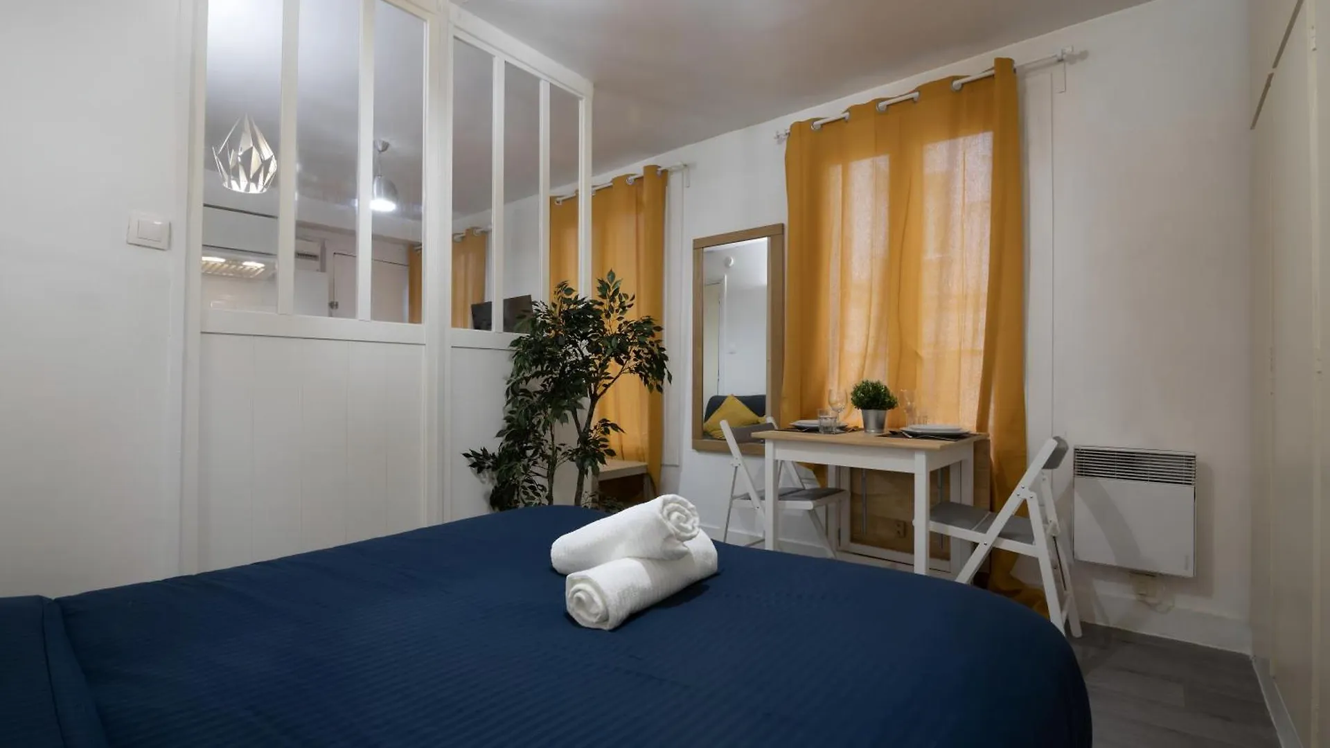 Splendid Studio Apartment Quartier Les Marais Free Netflix Paris