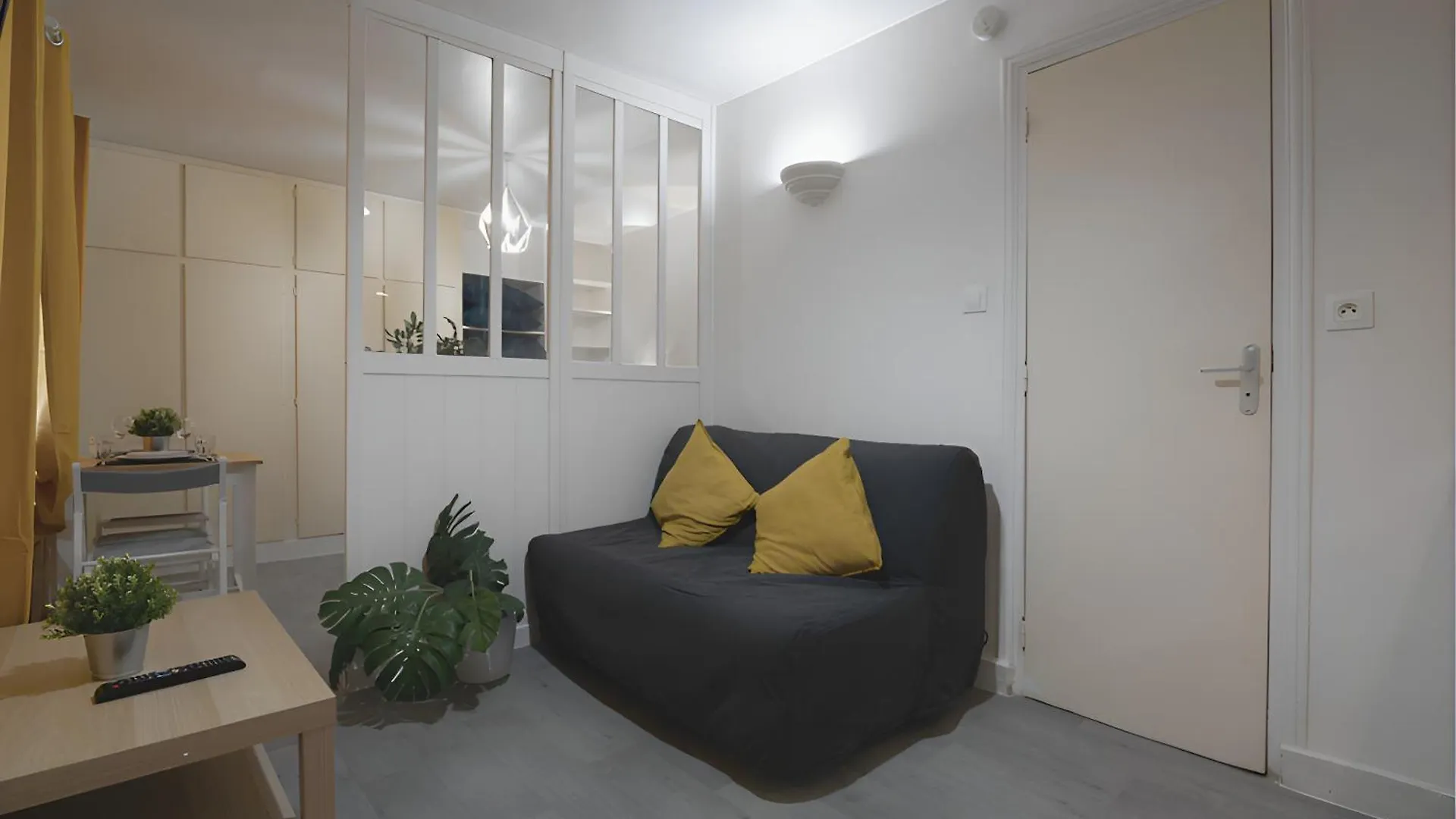 Splendid Studio Apartment Quartier Les Marais Free Netflix Paris France