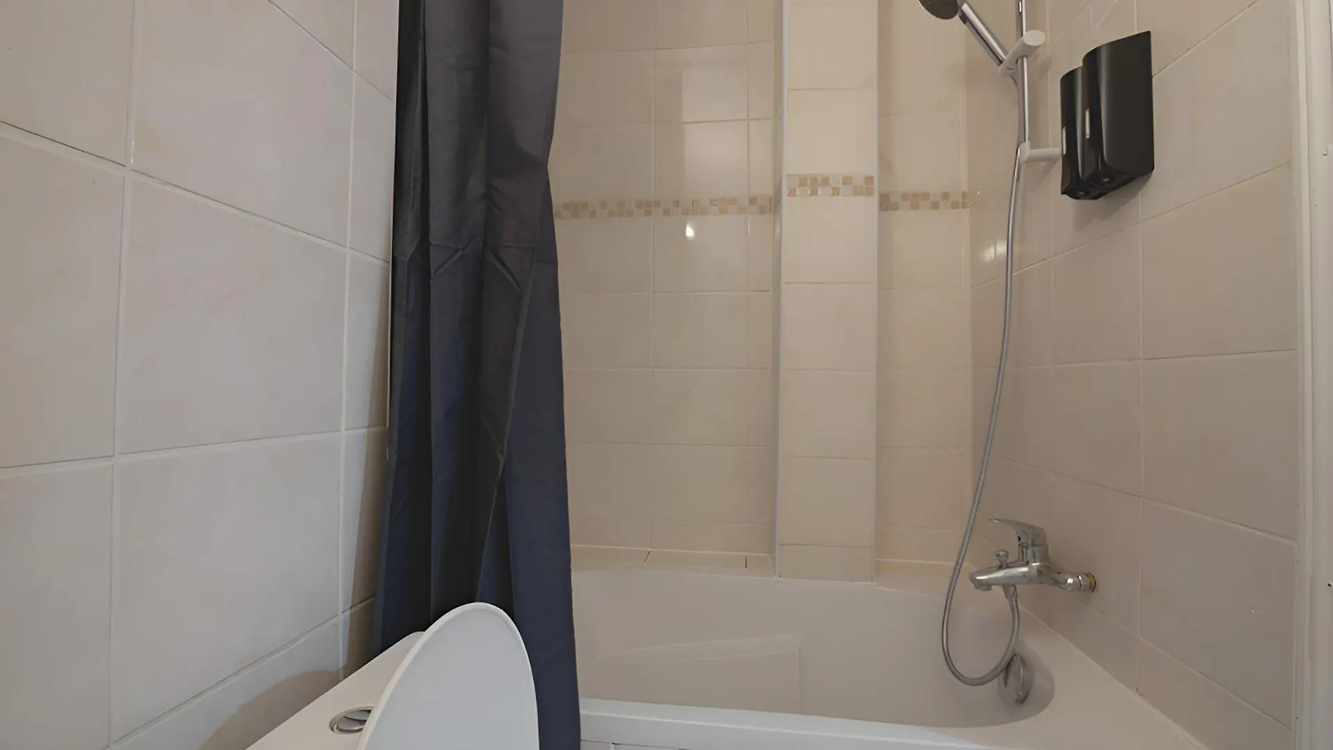Splendid Studio Apartment Quartier Les Marais Free Netflix Paris 0*,  France